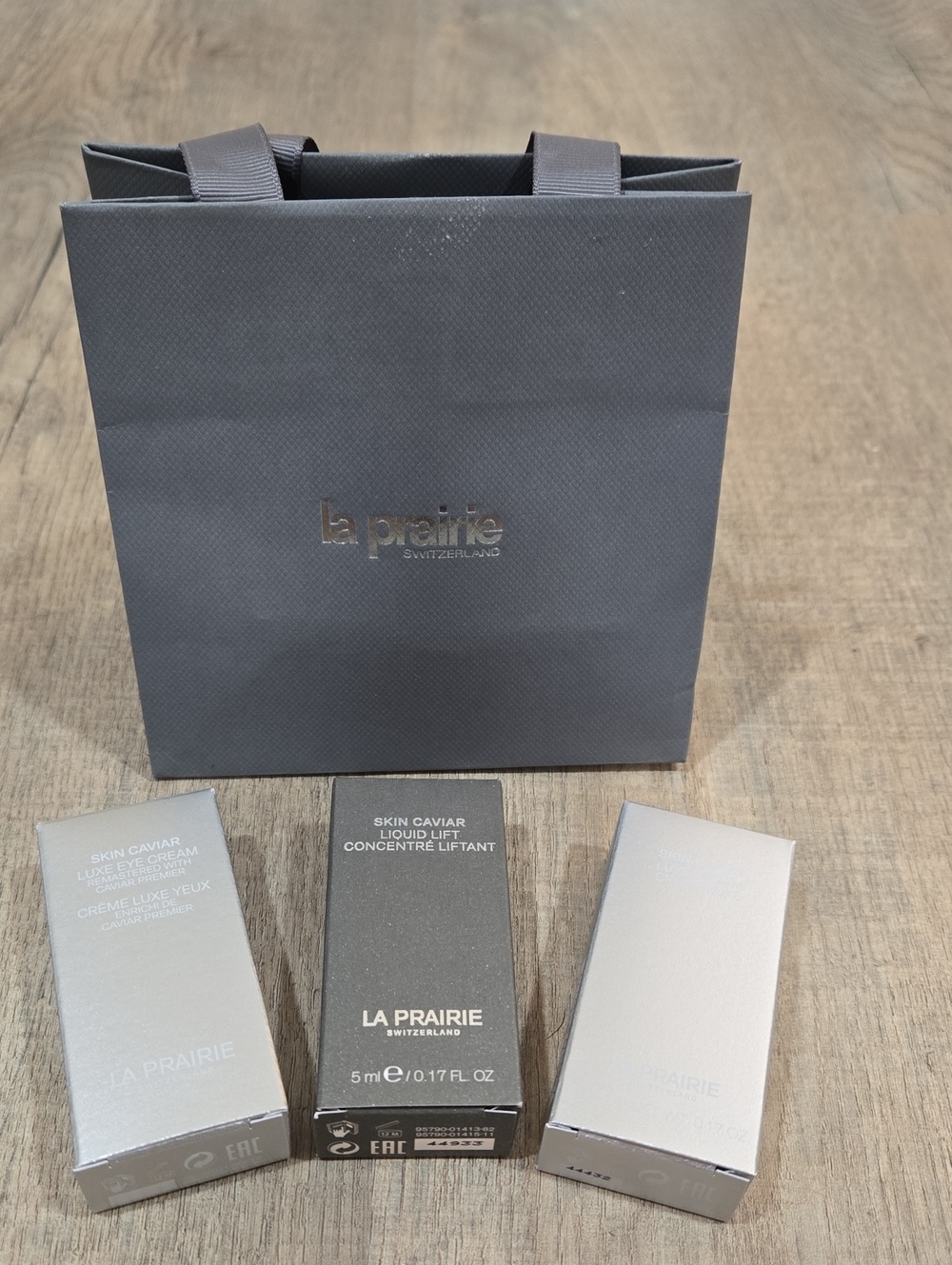 NWT! La Prairie Skin Caviar Gift Set